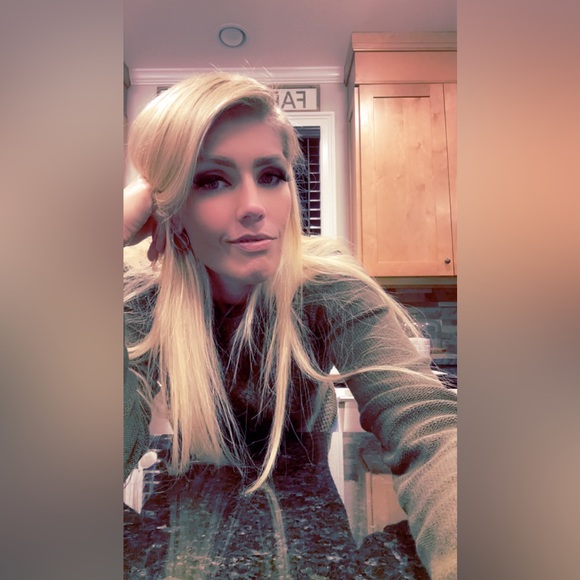 Meet your Posher, Leslie!!! Filter your search in my closet to find what ya need - Picture 3 of 16